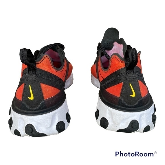 NIKE REACT SNEAKERS SIZE 7 ORANGE  AND BLACK         GREAT CONDITION - Picture 3 of 8